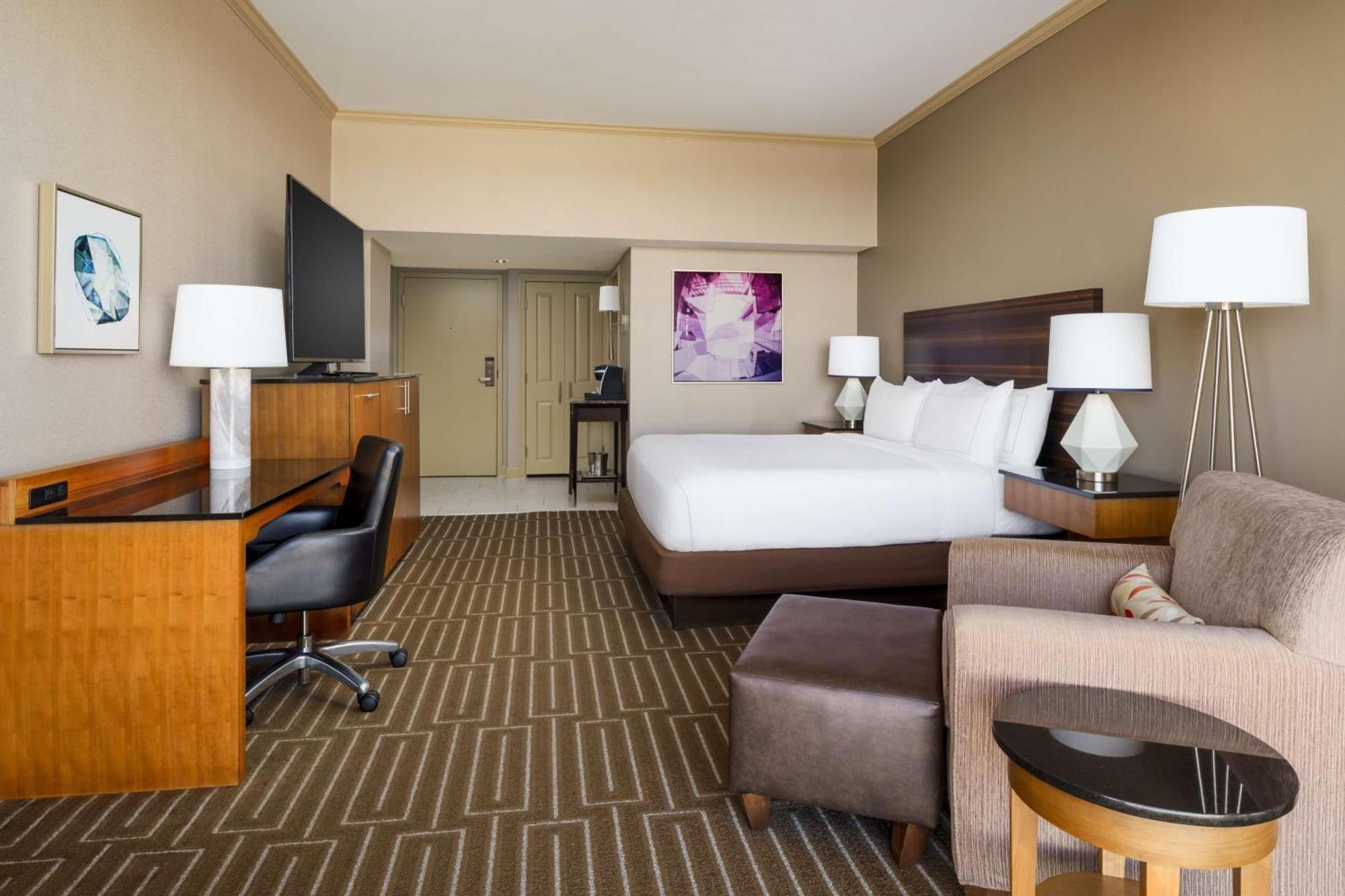 Hilton Charlotte University Place Buitenkant foto