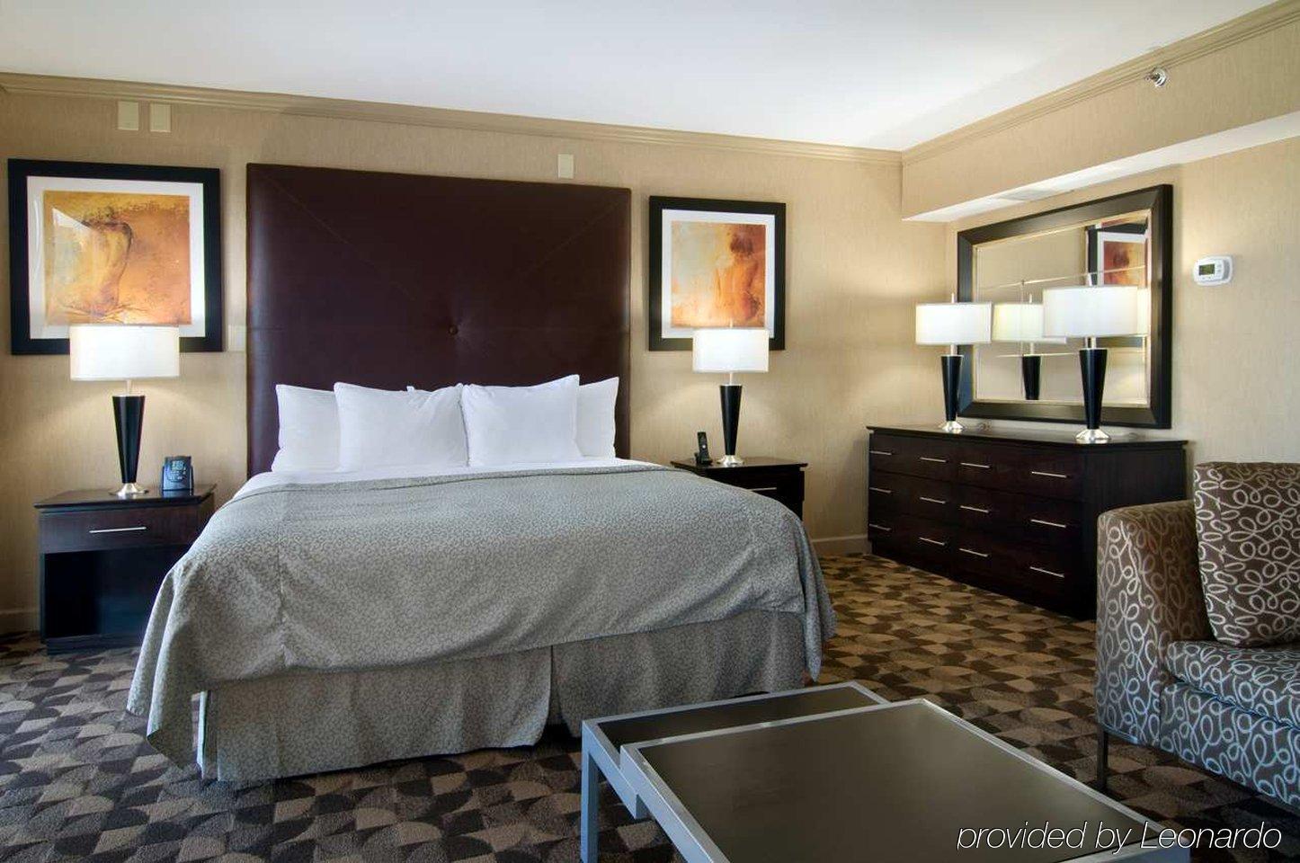 Hilton Charlotte University Place Kamer foto