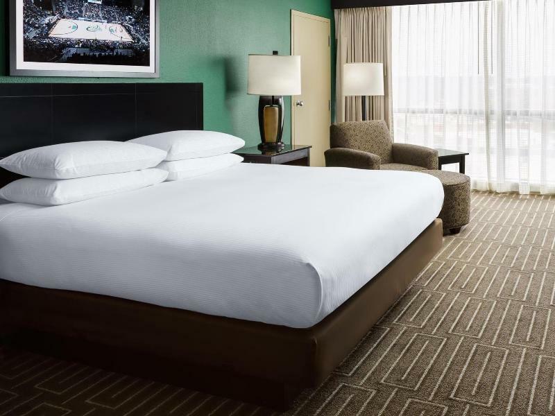 Hilton Charlotte University Place Buitenkant foto