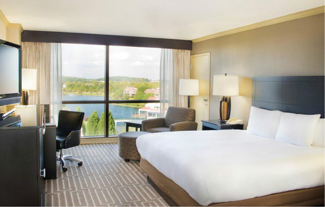 Hilton Charlotte University Place Buitenkant foto